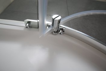 Душевое ограждение GR-7090 Classic 90*90*190 полукруг, дверь распашная